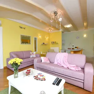 Angels' Nest Apartment